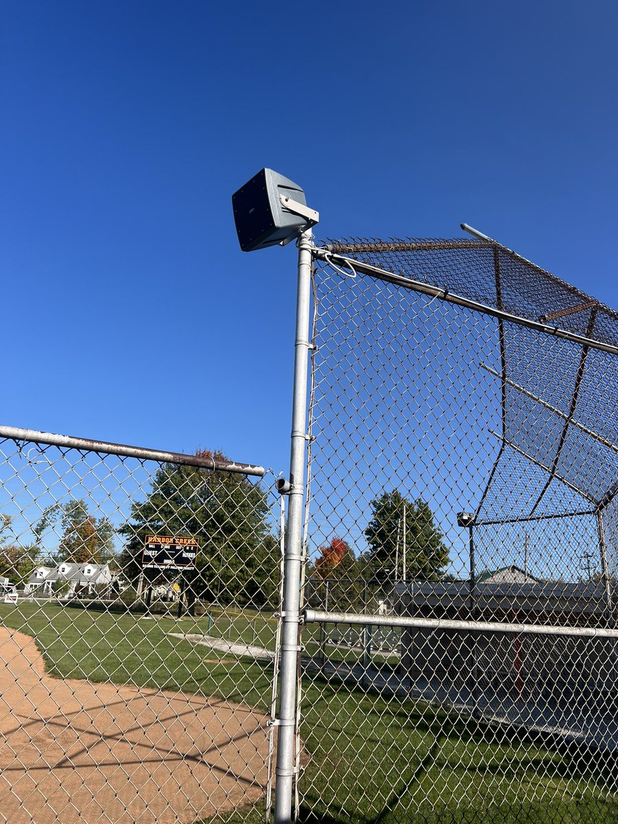 hc_huskies_sb's tweet photo. Well the new sound system is installed at the HC softball Field!!! Can’t wait to March 2025!!! Loud and clear! 📣📢🎼💥🎤🎵🥎🧡🖤 #team51 #hcsoftball🥎 https://t.co/8B7p48yA9o