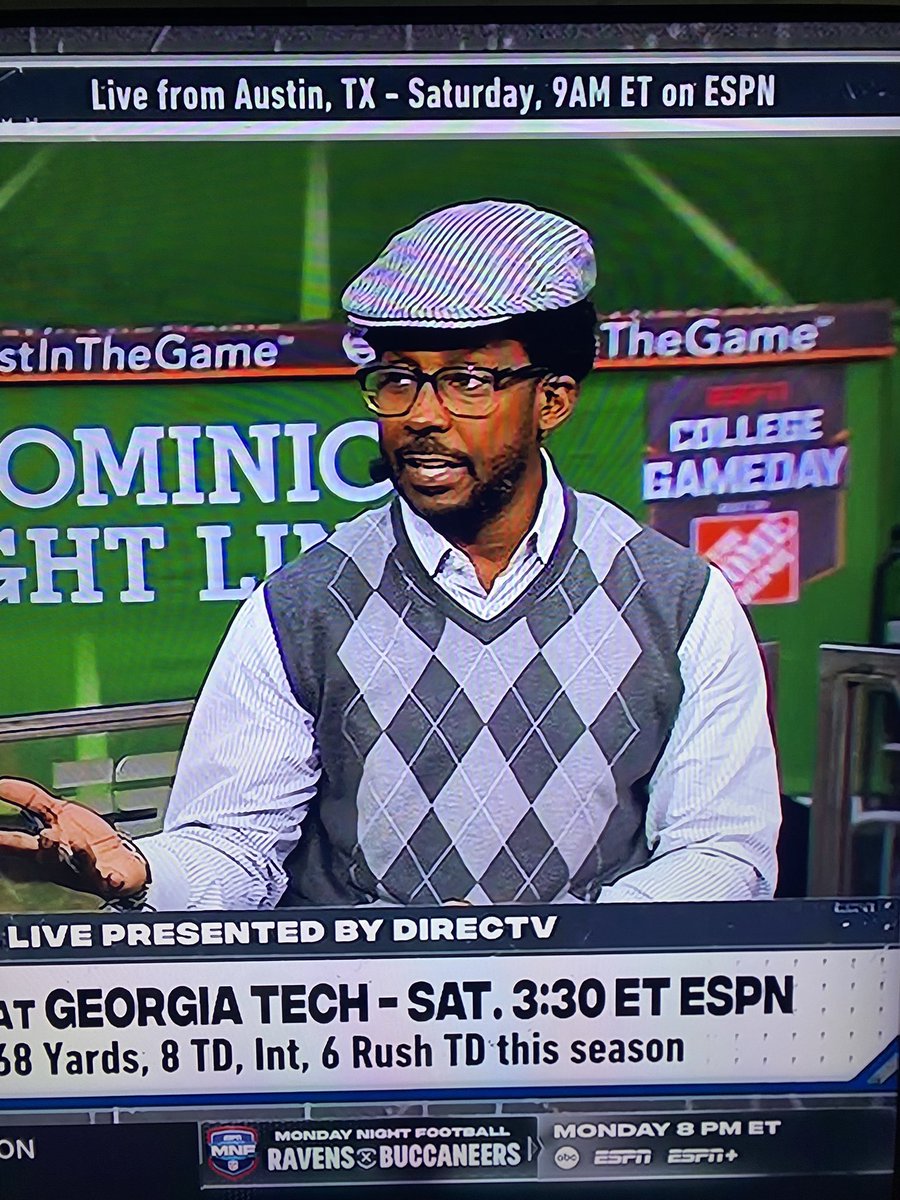 Chuckeaux's tweet photo. @jwoh2001 @CFBLive @DesmondHoward https://t.co/bt9krag2dh