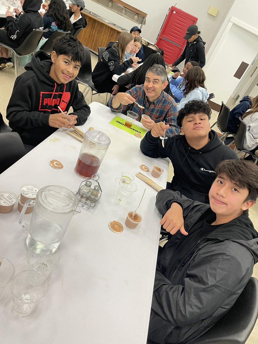 roberts16prez's tweet photo. 8-1 had a blast at Haw River! Perfect weather combined with team building, hands on science/social studies learning, and wilderness survival education. Proud of how great these kids did in a different environment and loved seeing their smiles as they learned. #salemproud #salemms https://t.co/xVVjqAJbyU