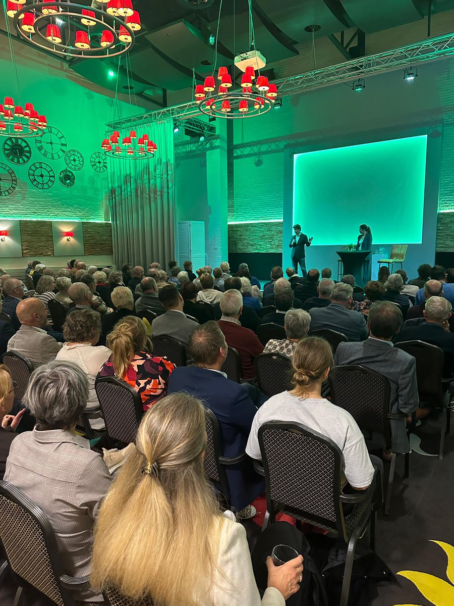 HenriBontenbal's tweet image. Dat was een mooie dag in Gelderland! Werkbezoek, gesprekken met boeren en ondernemers; vanavond in gesprek met leden en geïnteresseerden. Dank voor de gastvrijheid @CDAGelderland. #provincietour