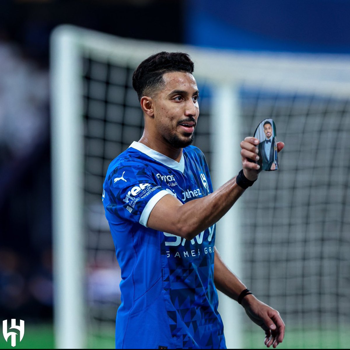 fa277m's tweet image. افضل لاعب بآسيا عزيزي المتابع شئت ام ابيت💙💙.