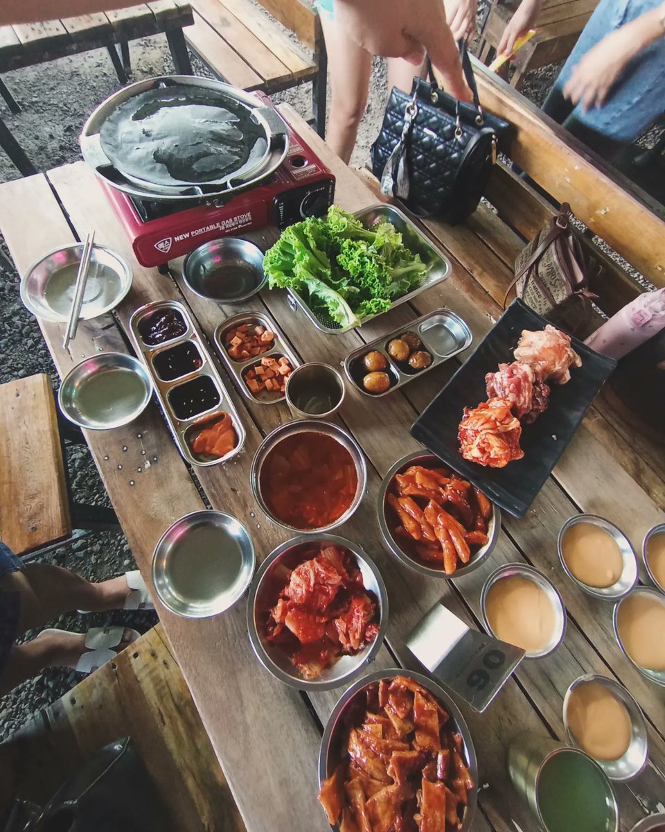 Bbychvz's tweet photo. Happy tummy, happy life 🍚☕ https://t.co/MdAHX1d7By