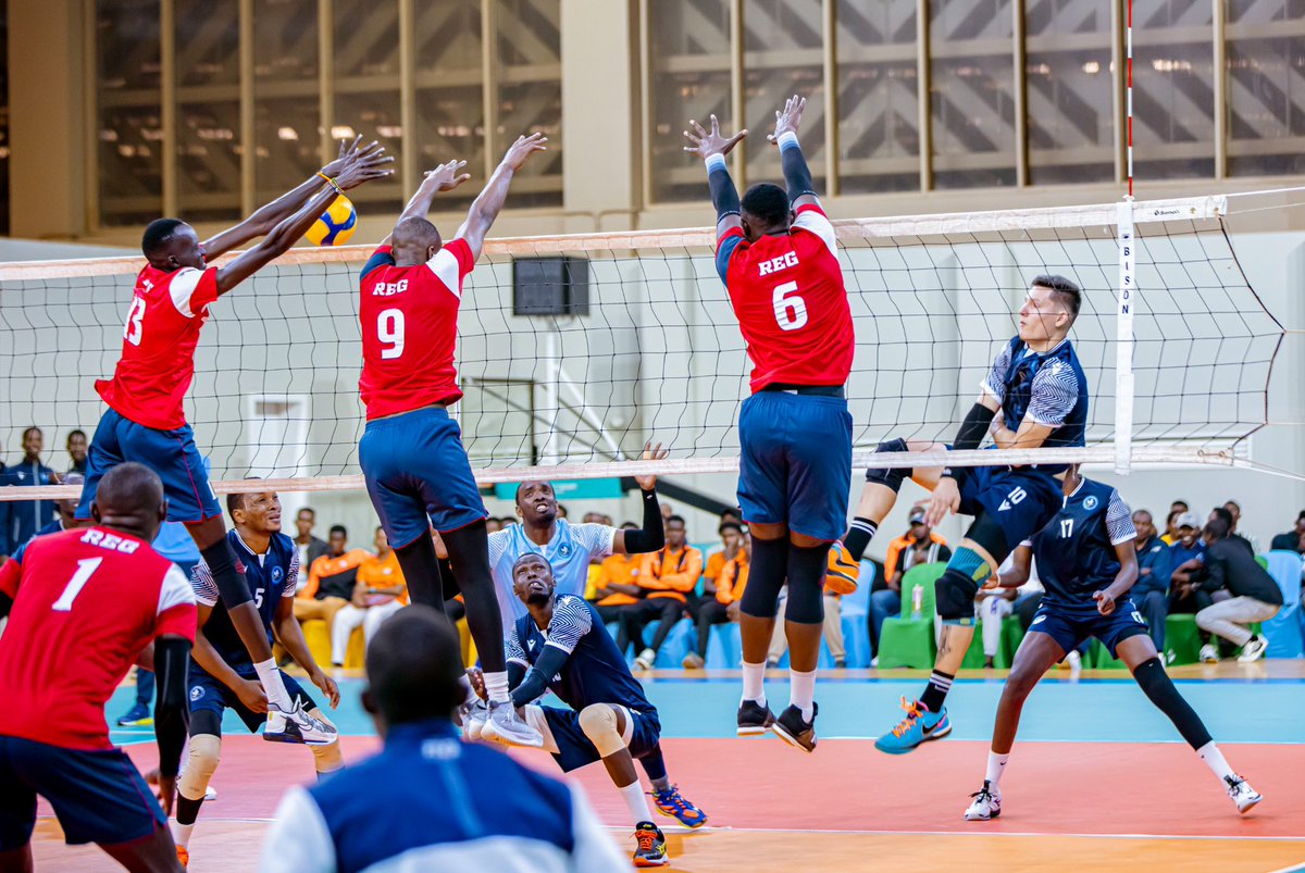 amonb_official's tweet photo. 🚨🏐Today’s recap😁: Tough start for #KeplerWVC and #REGVC as both lost their openers by 3-0 sets to RRA WVC and POLICE VC. REG’s defeat left us in dilemma and confused😳 with two sets ending under 15 points🙆🏿‍♂️

They Asked for water from the start💦💦 https://t.co/HBQLMu4vtC