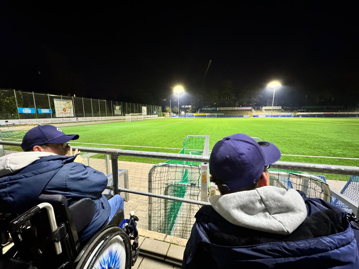 rollenderhsvfan's tweet photo. Oberliga Hamburg: SC Victoria Hamburg gegen Hamburger SV III (4:1)
#Fussball #fussballspiel #fotos #bilder #groundhopper #groundhopperapp #futbology #rautenfranz #rollenderhsvfan #oberliga #oberligahamburg #hsv #hsviii #hamburgersv #hsvev #victoriahamburg #freitag https://t.co/xRARh6EyGw