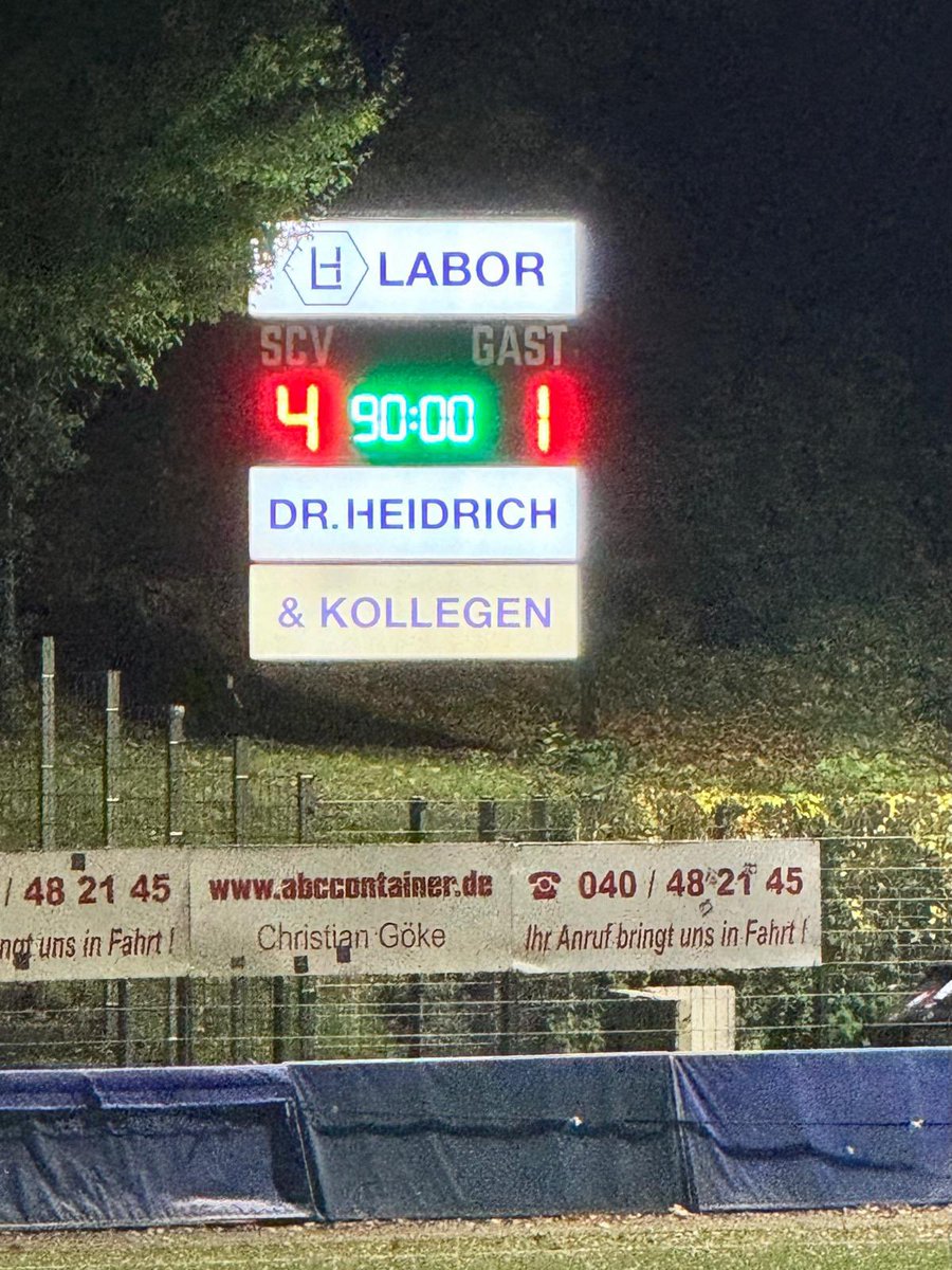 rollenderhsvfan's tweet photo. Oberliga Hamburg: SC Victoria Hamburg gegen Hamburger SV III (4:1)
#Fussball #fussballspiel #fotos #bilder #groundhopper #groundhopperapp #futbology #rautenfranz #rollenderhsvfan #oberliga #oberligahamburg #hsv #hsviii #hamburgersv #hsvev #victoriahamburg #freitag https://t.co/xRARh6EyGw