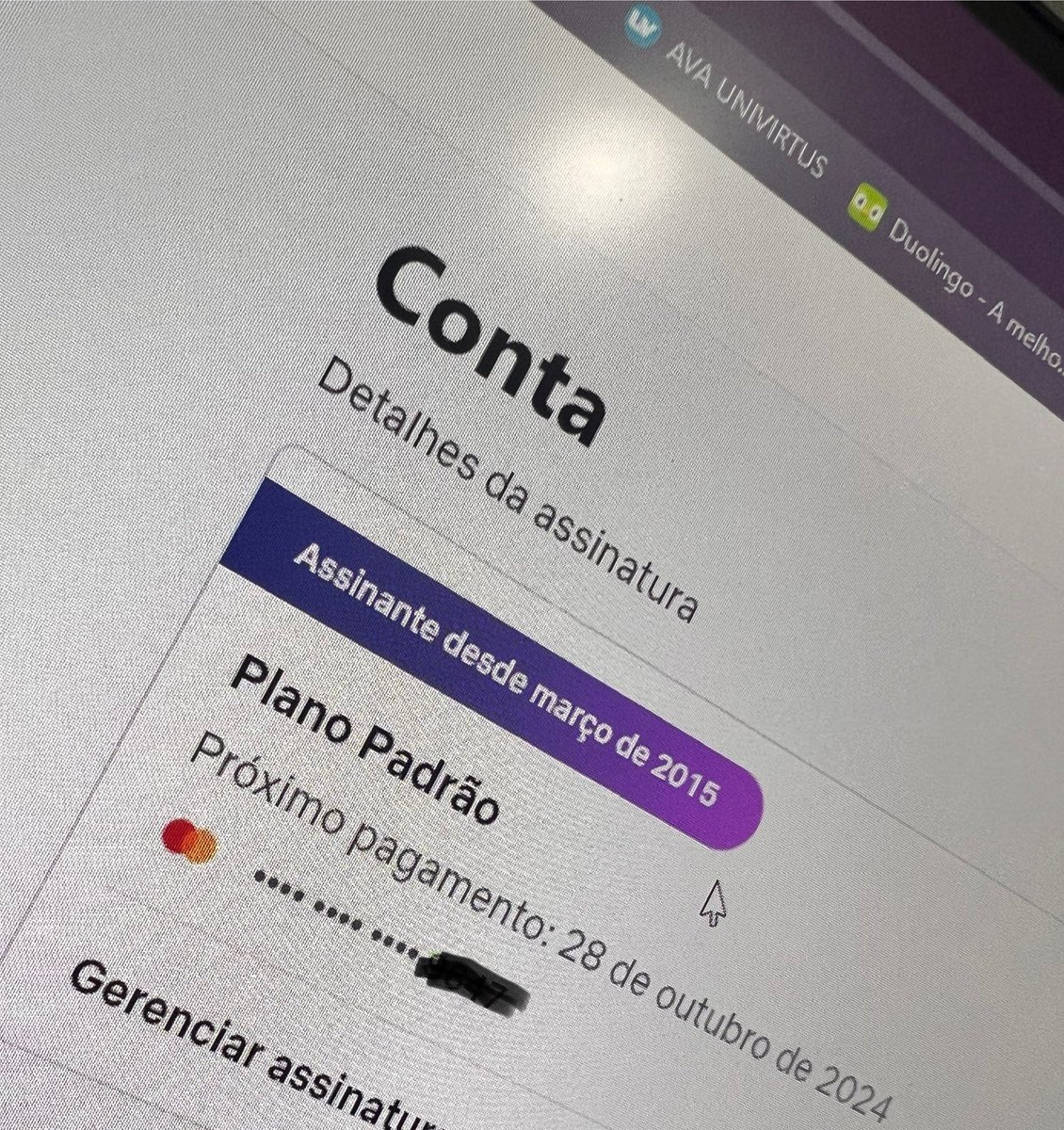 DebRodrigues26's tweet photo. Cliente desde 2015, não tive a mínima chance de ganhar uma latinha, é muito sem noção eles reagirem com humor vendo o tanto de gente que tá com eles a anos ficando sem o brinde. Muito obrigada pela consideração @NetflixBrasil 🥺💔 #UmTudumParaCadaUm menos pra mim. https://t.co/ar4uuCPVAJ