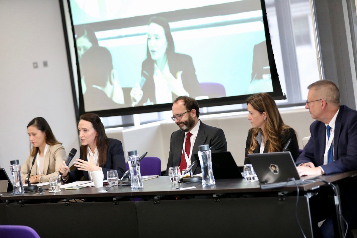 The London Conference tweet media