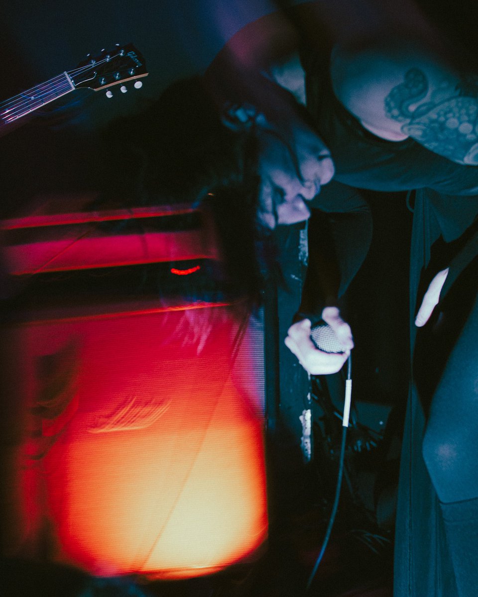 Last night felt incredible being surrounded by familiar faces for the first time in awhile. Thank you Alex for the 📸 (@alexmediaguy on ig)