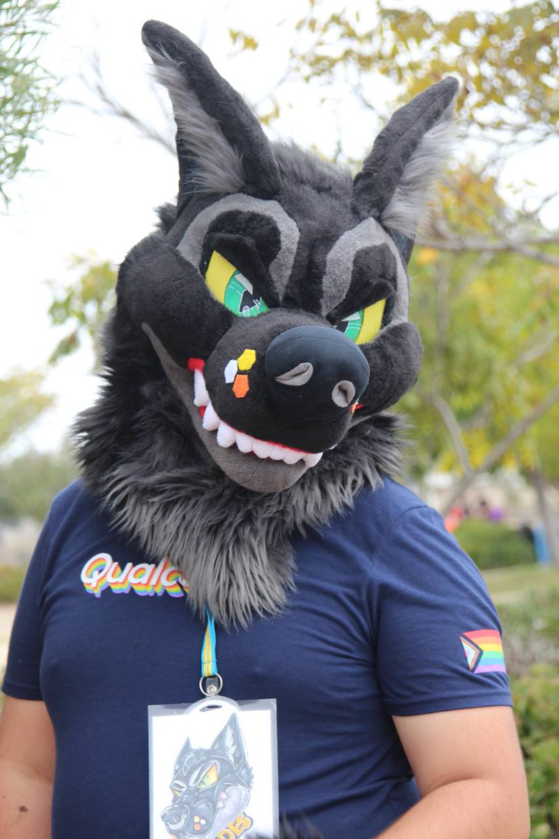 #FursuitFriday