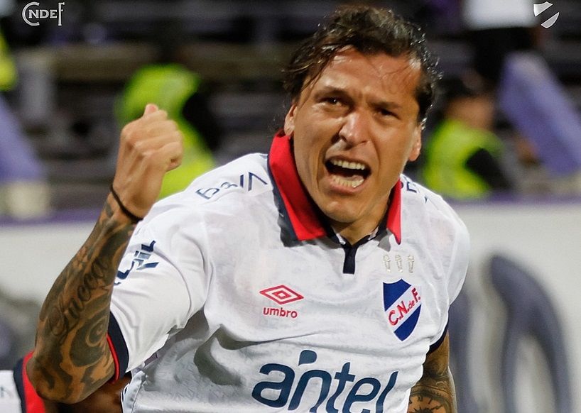 ValenFletcher's tweet photo. En el campeonato uruguayo, Federico Santander lleva anotado 1 gol cada 78 minutos jugados. Tremendos números  del paraguayo. Respeten a Santander. https://t.co/xI15Ct6f6b
