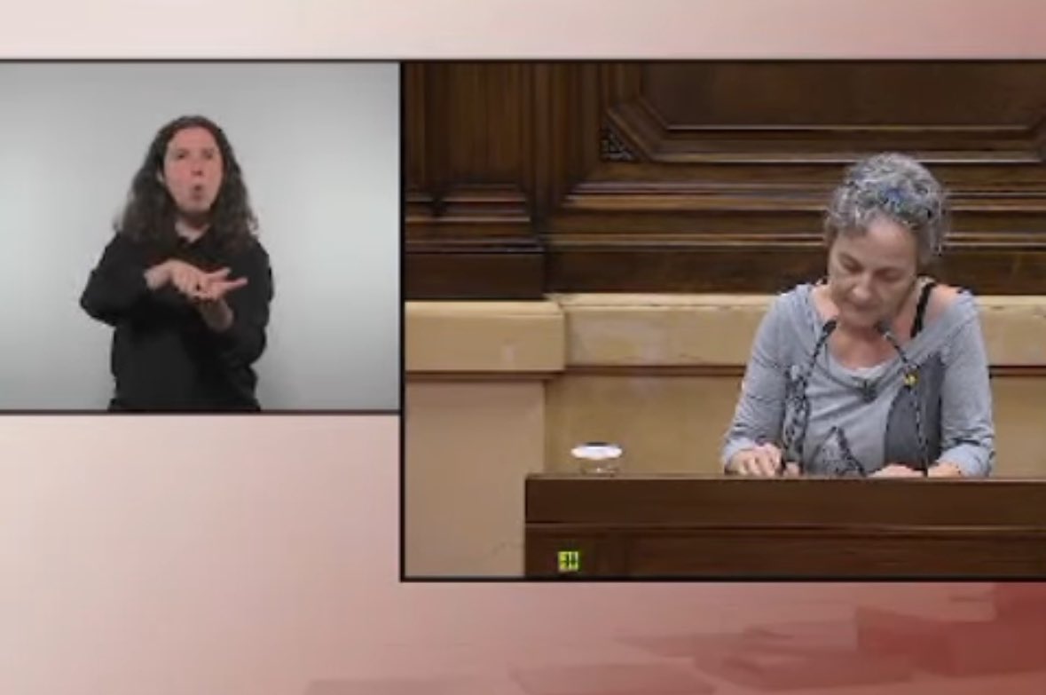 🚨 Avui al <a href="/parlamentcat/">Parlament de Catalunya</a>, la diputada de <a href="/JuntsXCat/">Junts per Catalunya🎗</a> <a href="/CarmeRenedo/">Carme Renedo 🎗</a> ha exposat la precarietat laboral dels intèrprets de LSC (ILSC), una professió cada vegada més desprestigiada. 

Aprofito el “tuit” per obrir nou 🧵🪡: