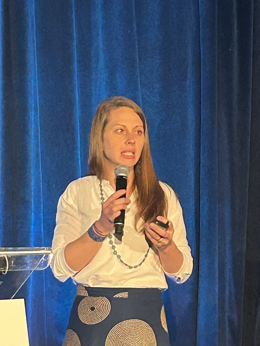 Canadian Virtual Hospice (@virtualhospice) on Twitter photo Innovation Challenge finalist <a href="/ErinDasRN/">Erin Das</a> presents her innovative work developing a customizable data tool to enhance understanding and improve children’s palliative care services through the Global Treehouse Foundation! #MIPCC2024 <a href="/CareMcgill/">Palliative Care McGill</a> <a href="/cjingram/">Cory Ingram</a> Innovation Challenge finalist <a href="/ErinDasRN/">Erin Das</a> presents her innovative work developing a customizable data tool to enhance understanding and improve children’s palliative care services through the Global Treehouse Foundation! #MIPCC2024 <a href="/CareMcgill/">Palliative Care McGill</a> <a href="/cjingram/">Cory Ingram</a>