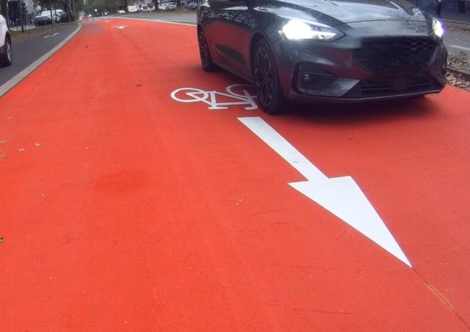 Fahrradhoelle45's tweet photo. #Übersehen https://t.co/q27tiAw8mb
