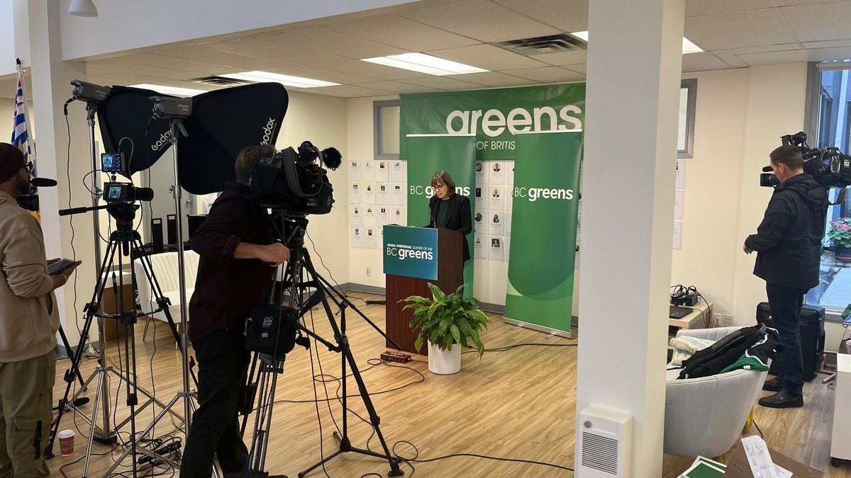 Last press conference of the campaign! 

The <a href="/BCGreens/">BC Green Party</a> have had a hell of a run and have made a huge impact on this campaign.

@SoniaFurstenau has been a breath of fresh air, keeping the other leaders focused on putting people first!