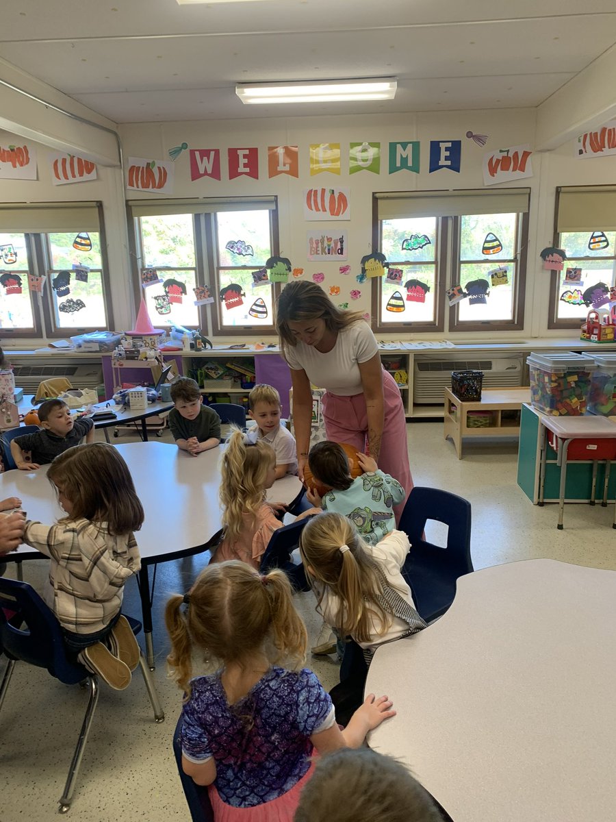 jarmstrong1720's tweet image. Pumpkin Observation #preschool #handsonfun @StaffordTwpEd @Director_Oxy