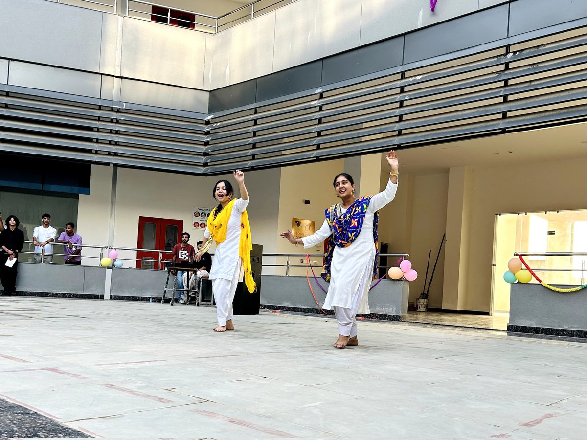 ghecbilaspur_hp's tweet photo. " Beat Breakers brought the heat! π₯ππΊ A huge shoutout to all the incredible dancers who lit up the stage and to the Cultural Club for an unforgettable showdown. π« Until next time, keep breaking those beats! "
#GHEC
#BeatBreakers
#HydroEngineeringCollege
#DanceShowdown https://t.co/wjk4Rl704O