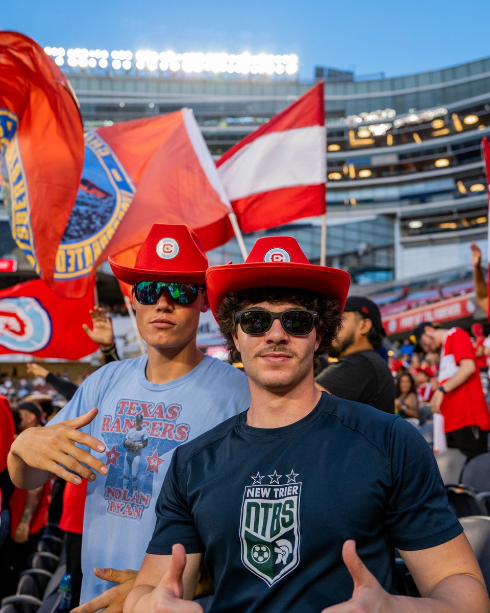 ChicagoFire's tweet photo. Yeeeeeehaw 🤠

RT to get a Fire cowboy hat! #cf97 https://t.co/rveRHZj44i