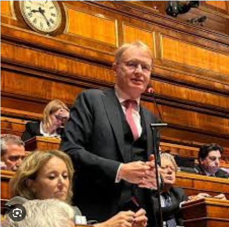 UGirovago77000's tweet photo. L'Egitto è un paese sicuro....
gli Italiani ci vanno in vacanza!!
Informo l'onorevole @LucioMalan che ci era andato
anche il povero Giulio Regeni assassinato da un governo criminale.
Si vergogni ...ha perso il cervello!!!📌📌📌📌📌 https://t.co/g9tzZyzsQJ
