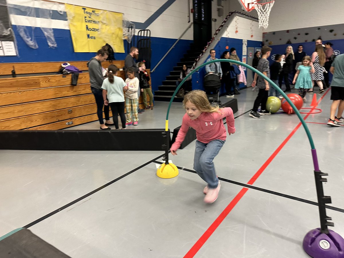 Avon Center School tweet media