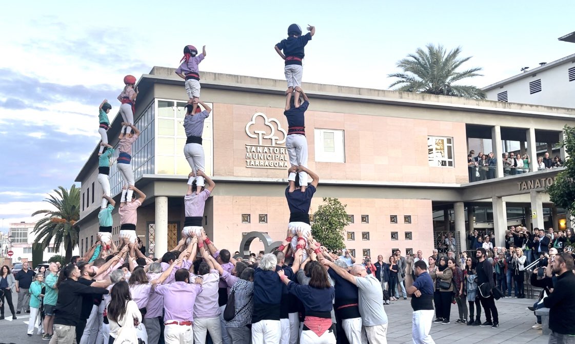 Tarragona acomiada l’Agustí Forné. A reveure, amic.  #castells