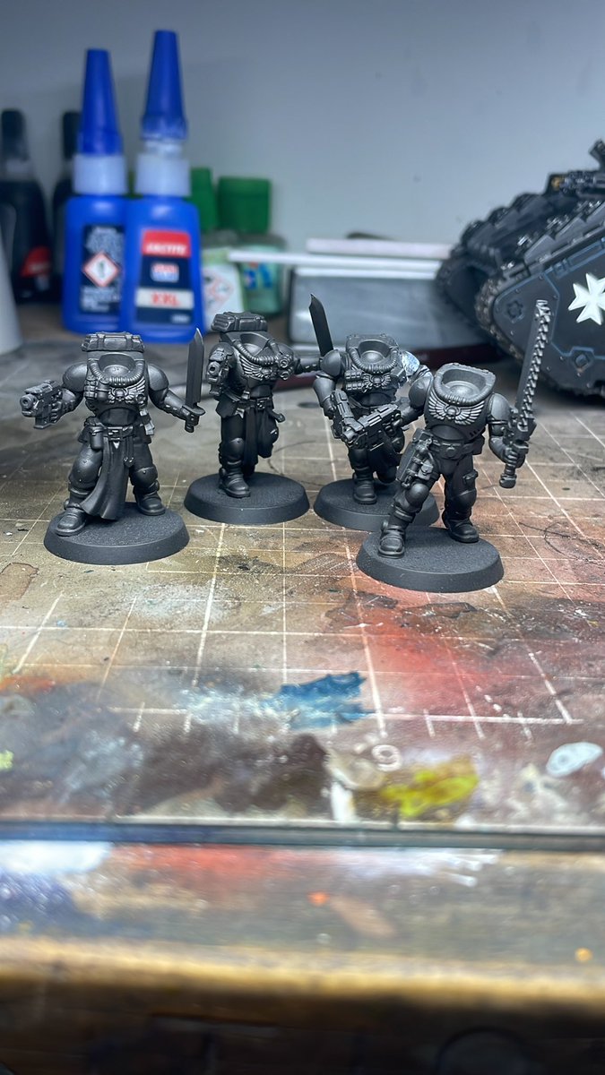 MattWoodock's tweet photo. @TheCountofS So happy the new scout kits came with bedrolls so I can capture this in miniature form. https://t.co/hUXvOYZkg3