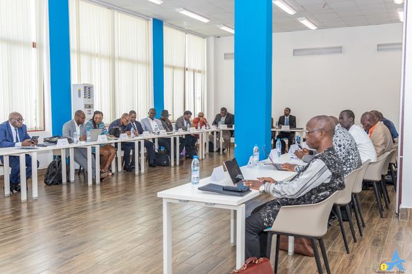 efo_ccaa's tweet photo. Atelier de renforcement des capacités sur le développement de la règlementation aéronautique communautaire. Cette formation est la première dans le cadre d'une convention de partenariat signée entre l'Ecole de Formation de la CCAA et l'ASSA AC le 04 octobre 2024. 
#CCAA #ASSA_AC https://t.co/EOfSbl5gE0