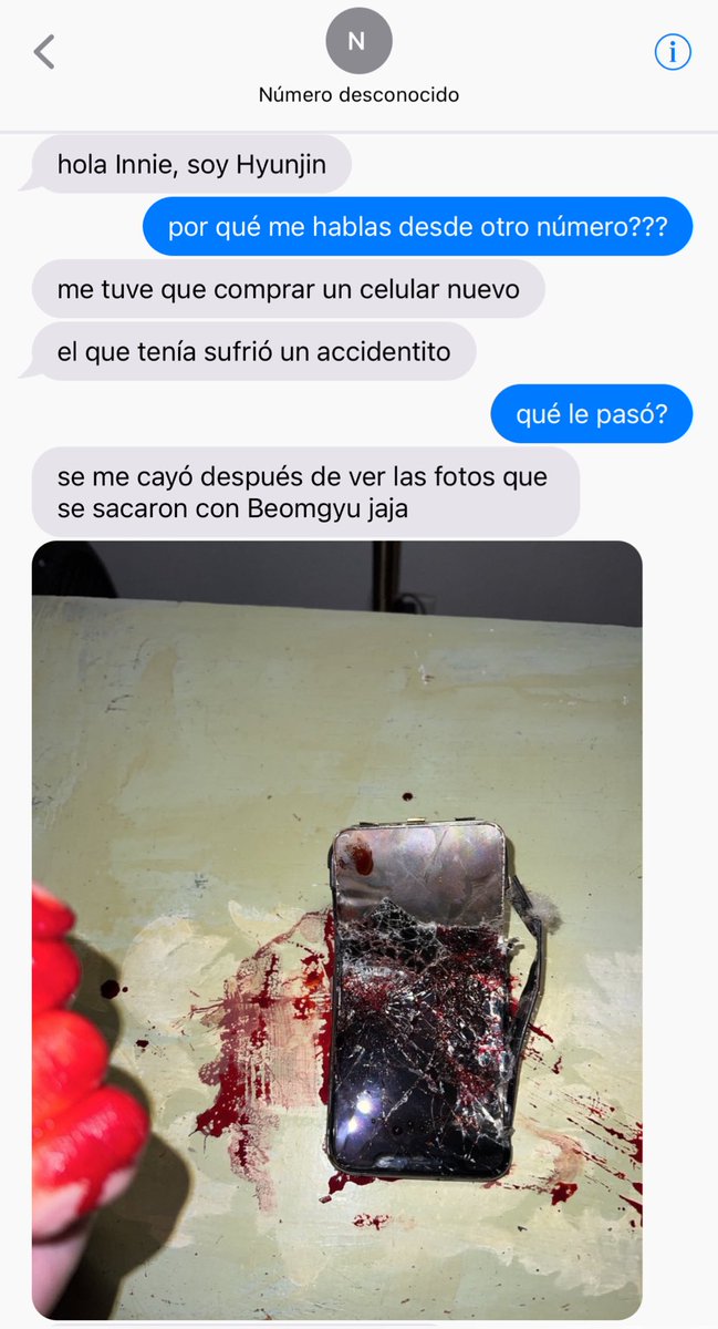 hyunstupib's tweet photo. por accidente
- mini au hyunin     [ 10 tweets ]

hyunjn rompió su celular “sin querer” porque vió algo que no le gustó https://t.co/EIkSzNtRmN