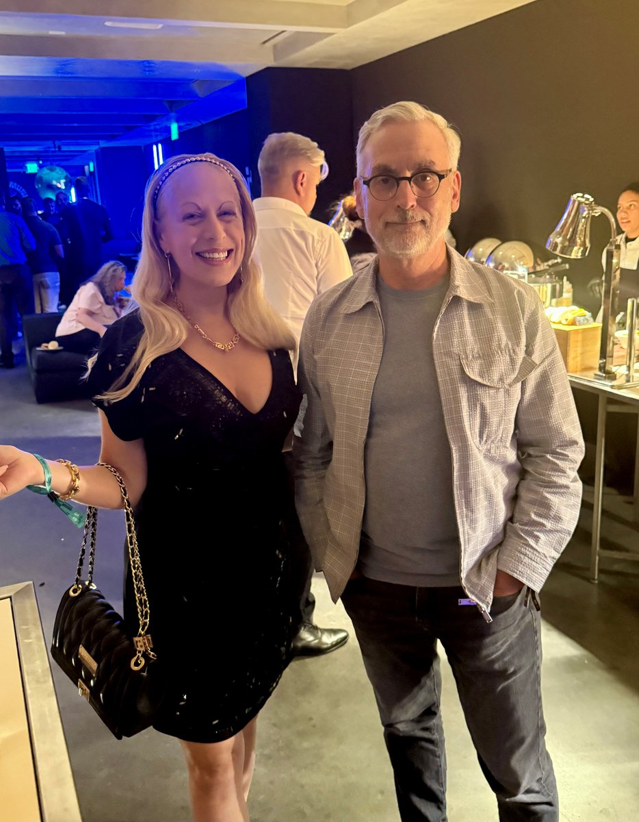 Gerri's World tweet media