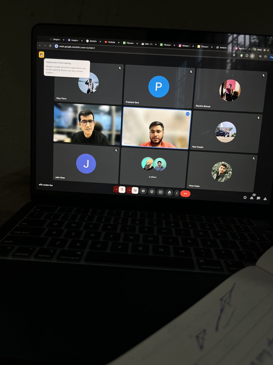 vikaaas16's tweet photo. Thanks @nipunmarya sir for your guidance ☺️ 

Connecting with you has always been enjoyable, and I am so inspired by the way you lead and inspire. 

#Inspire #iQOO @IqooInd https://t.co/H7A0XdZfN1