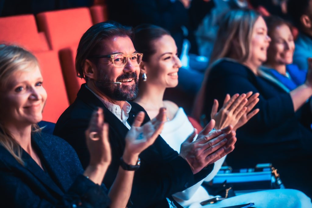 Forbes: A Better Czech Republic 🇨🇿

At <a href="/lasarcrew/">LASAR</a> we’ll do everything to make our country a place where students can literally shoot for the stars.

Will you join the ride?