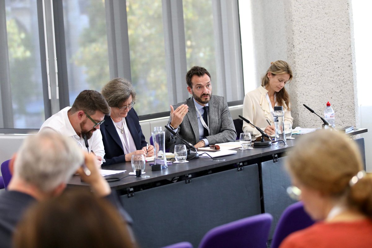 The London Conference tweet media