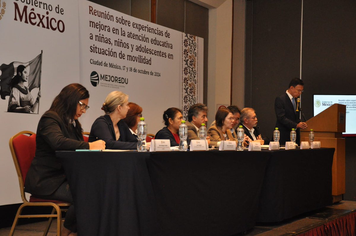 Mariana_Echandi's tweet photo. Agradecida por el espacio de diálogo sobre la inclusión educativa de niñas, niños y adolescentes refugiadas y en situación de movilidad de @MejoreduMX con actores nacionales y estatales que acompañan en primera línea la inserción escolar https://t.co/Kk2Nuix1gI