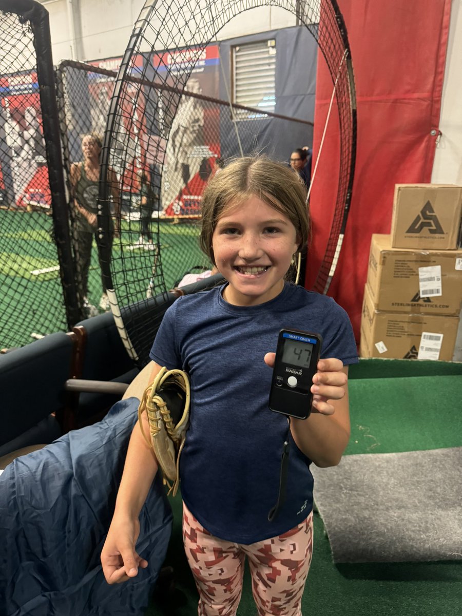 tornadotatum15's tweet image. Did a thing last night….little closer to my goal of 50 mph!

#47mph #9U #backinthelab #BuiltDifferent #softball #tatertot #roadtosuccess