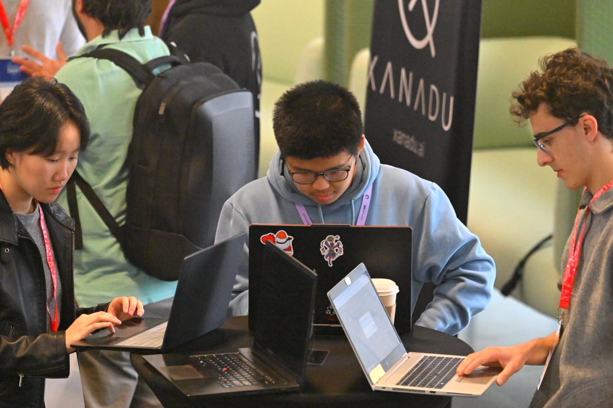 What made the #GenQHackathon unique: #teamwork and dedication 🫶

After receiving feedback from participants, mentors, and sponsors, we can proudly say that this was more than just another #hackathon - it showcased the huge potential of collaboration and #innovation in #quantum.