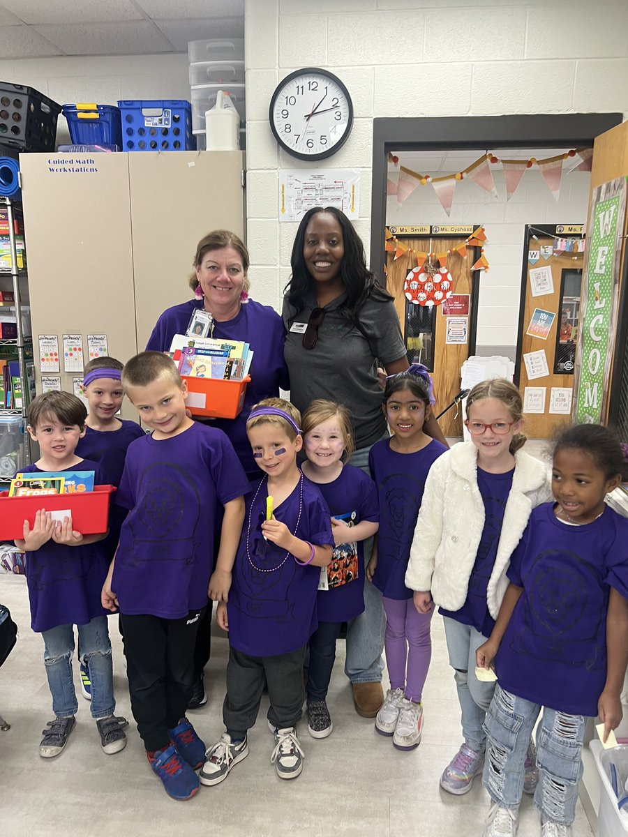 Ashlyn Grummer (@grummerashlyn) on Twitter photo We love a surprise delivery of Read Aloud books! Thank you <a href="/GrowingRdrsGA/">GrowingReaders_GA</a> and <a href="/NicoleMoneyham/">Nicole Moneyham</a>! We canβt wait to plan mini lessons and strategy groups with our new books! <a href="/GOSA_GA/">GOSA</a> #GrowingReadersGA We love a surprise delivery of Read Aloud books! Thank you <a href="/GrowingRdrsGA/">GrowingReaders_GA</a> and <a href="/NicoleMoneyham/">Nicole Moneyham</a>! We canβt wait to plan mini lessons and strategy groups with our new books! <a href="/GOSA_GA/">GOSA</a> #GrowingReadersGA