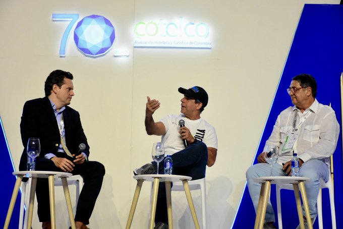 #AEstaHora participa <a href="/AlejandroChar/">Alejandro Char</a> <a href="/alcaldiabquilla/">Alcaldía de Barranquilla</a> en la versión 30 del #CongresoCotelco2024. Conversa junto con <a href="/JoseDuarteG/">Jose Duarte Garcia</a> y Mario Muvdi <a href="/CotelcoAtlanti/">COTELCO ATLÁNTICO</a> sobre las estrategias de desarrollo turístico en Barranquilla.