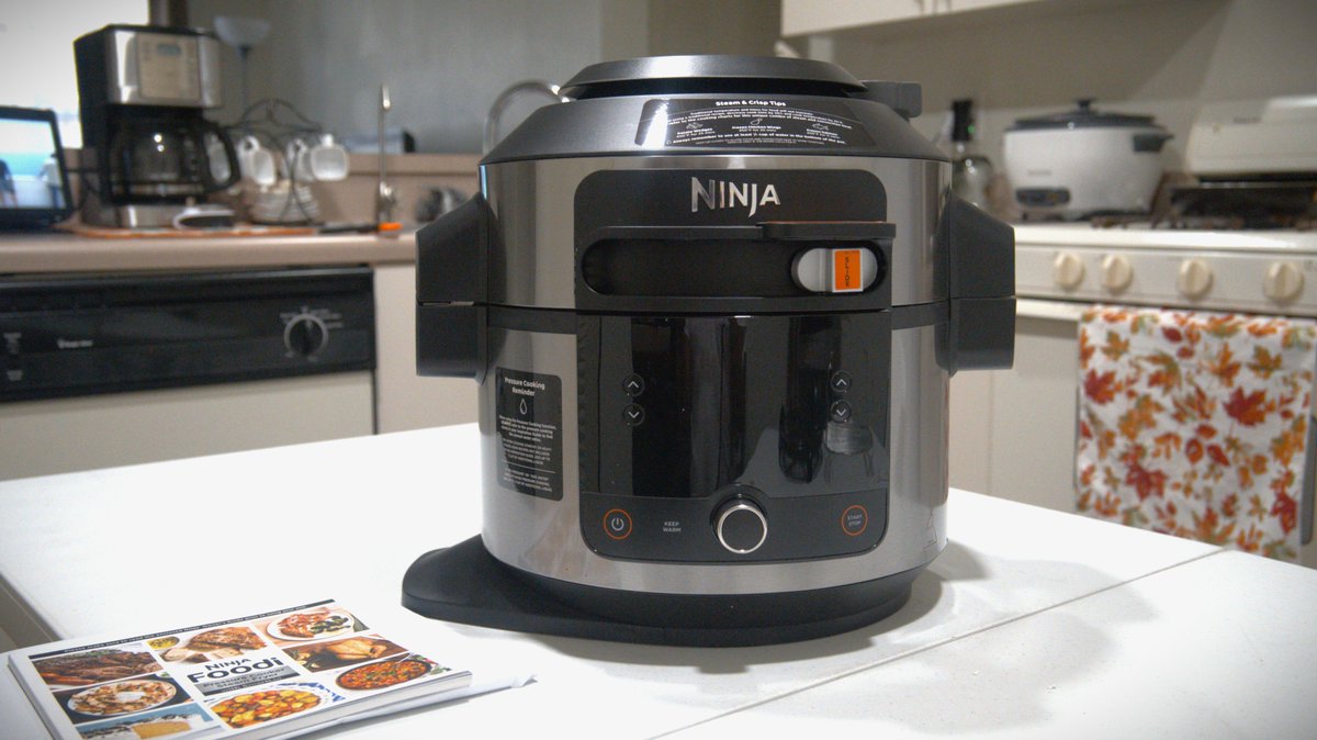 CasaReimo's tweet photo. Tendremos #unboxing muy pronto: #NinjaFoodi OL500 Pressure Cooker Steam Fryer with Smartlid

YOUTUBE
- CASA REI TECH: https://t.co/5MGs1PqUtk
- CASA REI KITCHEN: https://t.co/RQ2THZty4Q https://t.co/o0Vg2HxpDA
