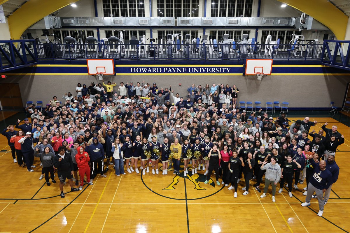 Great event last night in Jacket Gym. Jacket Madness!!!!! #stingem #jacketmadness