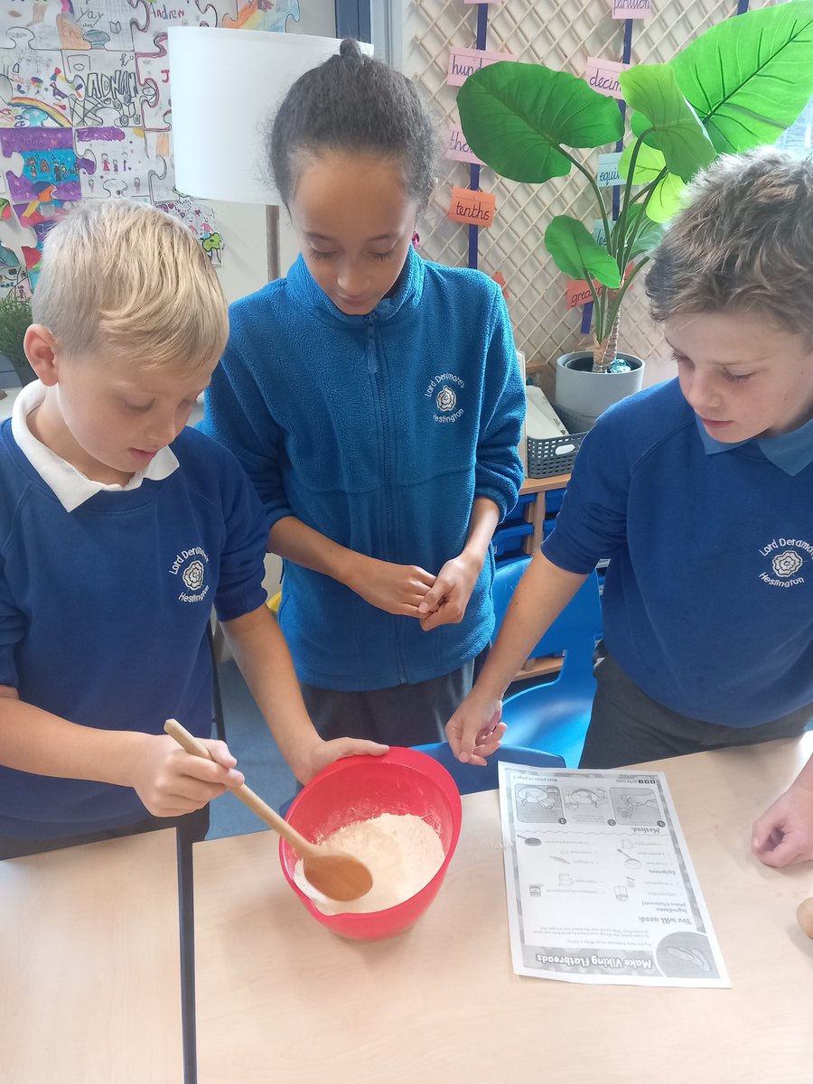 lordderamores's tweet photo. Year 4 have prepared and cooked viking style flatbreads today. They went down very well!😋 Many thanks to FOLD for our new forest equipment.  #LordDHist #LordDForest #LordDDT https://t.co/vfZBgIkJd5