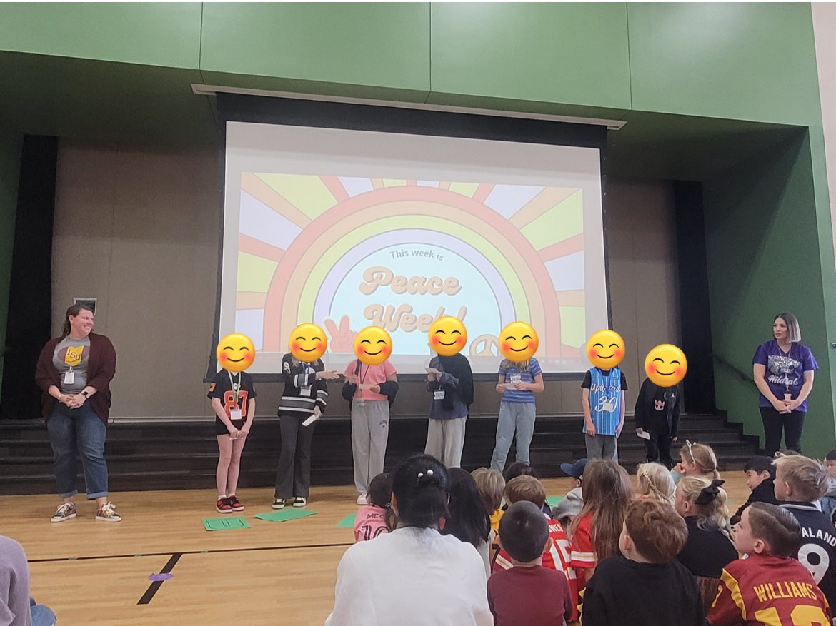 Today we celebrated our amazing principals at our Peace Week assembly! Thank you <a href="/Rottinghaus_WSE/">gurzilla</a> and <a href="/heather_payne12/">Heather Payne</a>  for making <a href="/BVWolfSprings/">Wolf Springs Elementary</a> a place we love to be! 💚💙 #NationalPrincipalsMonth <a href="/bvschools/">Blue Valley Schools</a>
