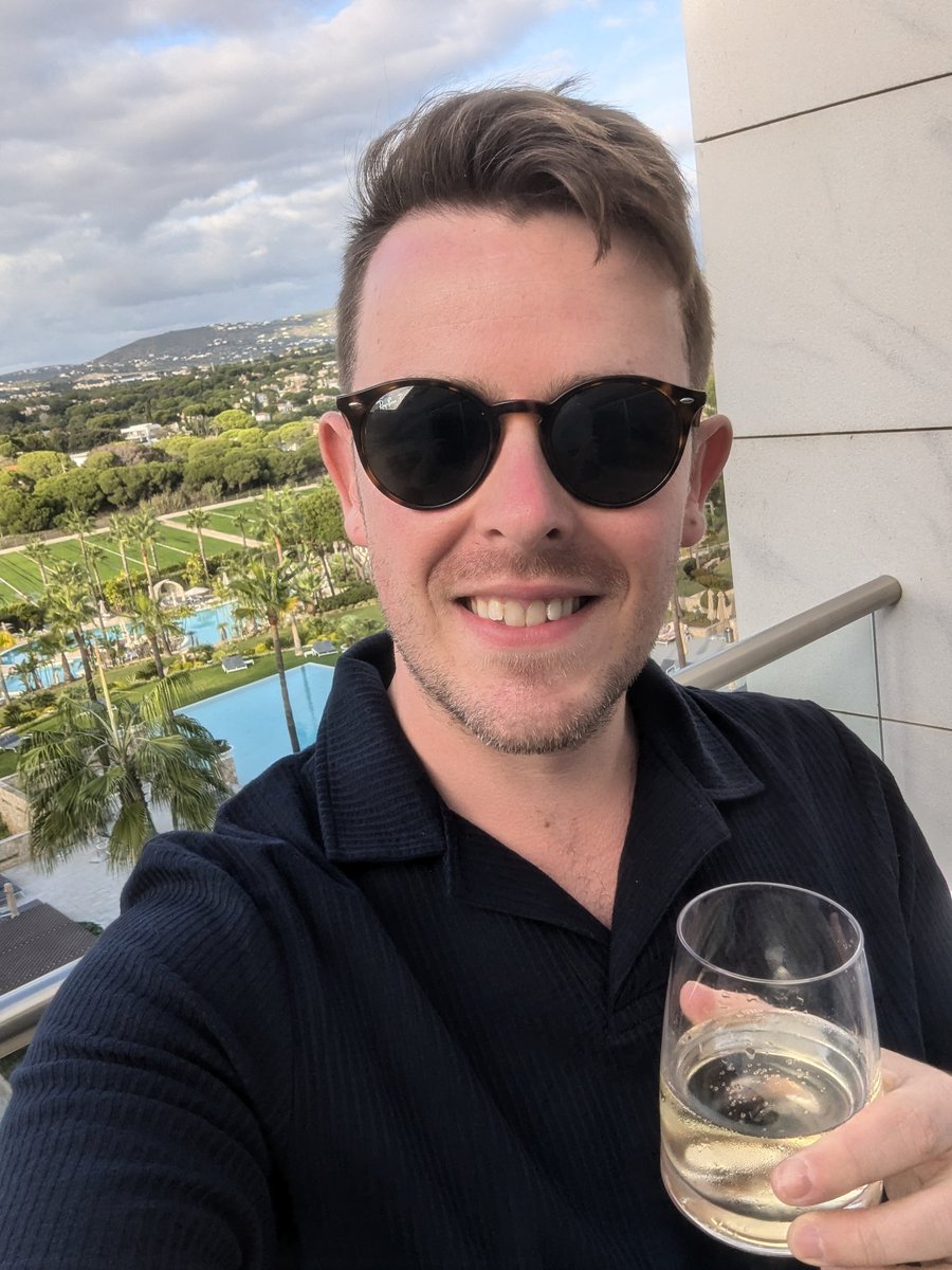 Could get used to living in the sun 😎🇵🇹