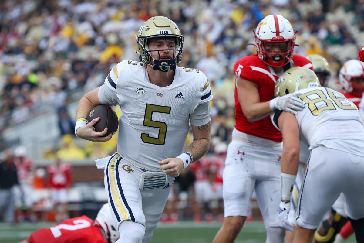 Kelly_Quinlan's tweet photo. #GaTech will turn to veteran backup QB Zach Pyron for their game against #11/12 Notre Dame on Saturday. Here is my story on the end of a long run of starts for Haynes King and Pyron's expected start. #Pyronmania
https://t.co/DWvNR2kR0f https://t.co/7DaVZC5dft