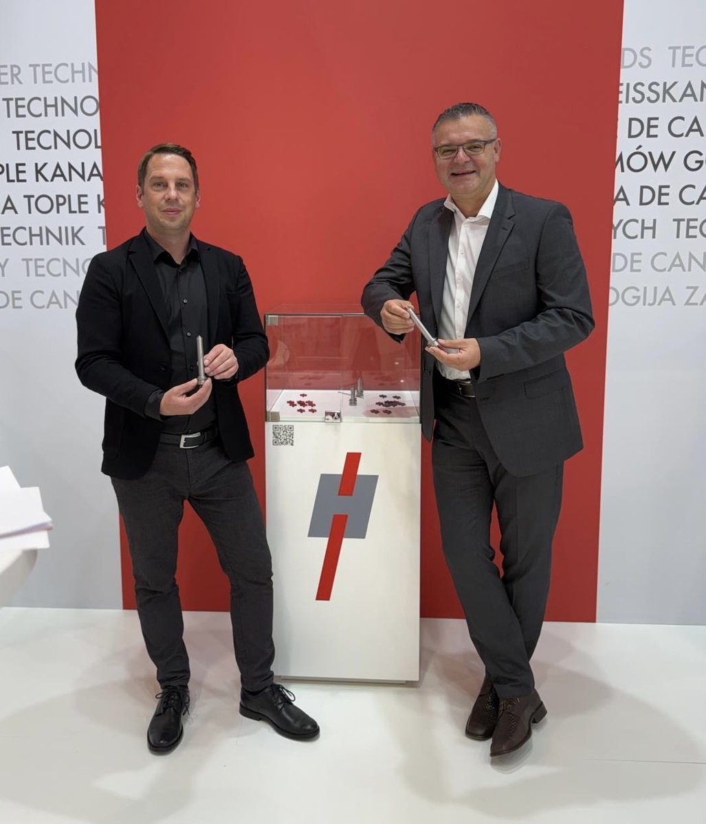 _Technoject_'s tweet photo. Heitec and Ferrofacta successfully showcased the new Primo Line Nozzle Series at the Fakuma trade show!  Features include a cost-effective design and advanced technology. Their partnership ensures great price performance and quick delivery. 

#Fakuma2024 #Heitec #Ferrofacta https://t.co/WU4P4t5u72