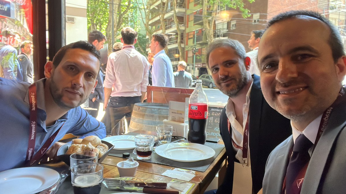 gonzaeperez's tweet photo. #Selfitis con @nicocaruso8 @NCaturla y @rodrigovejero 
Hablando de anécdotas de la Residencia del sanatorio Mitre 💪🏻

Congreso #SAC24 
@SAC_54 https://t.co/CgbxCrhfvq