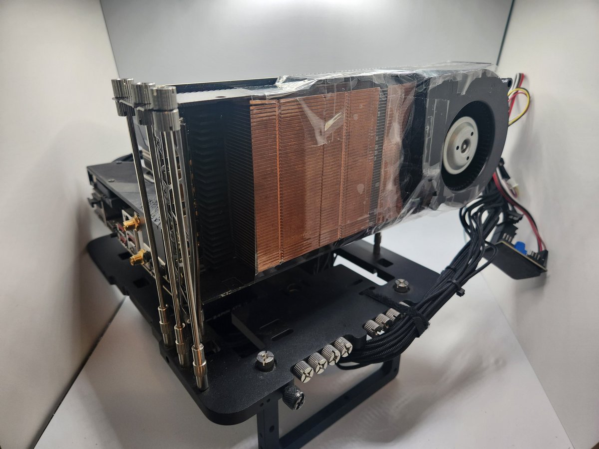 kr00tmantech's tweet image. This PC has a unique vibe, part spare parts, part old crypto mining gear held together by packing tape, and love. Ladies and gentlemen I present to you my new lan PC! #pcmr @OfficialPCMR Can you guess the specs?! #PCBuild