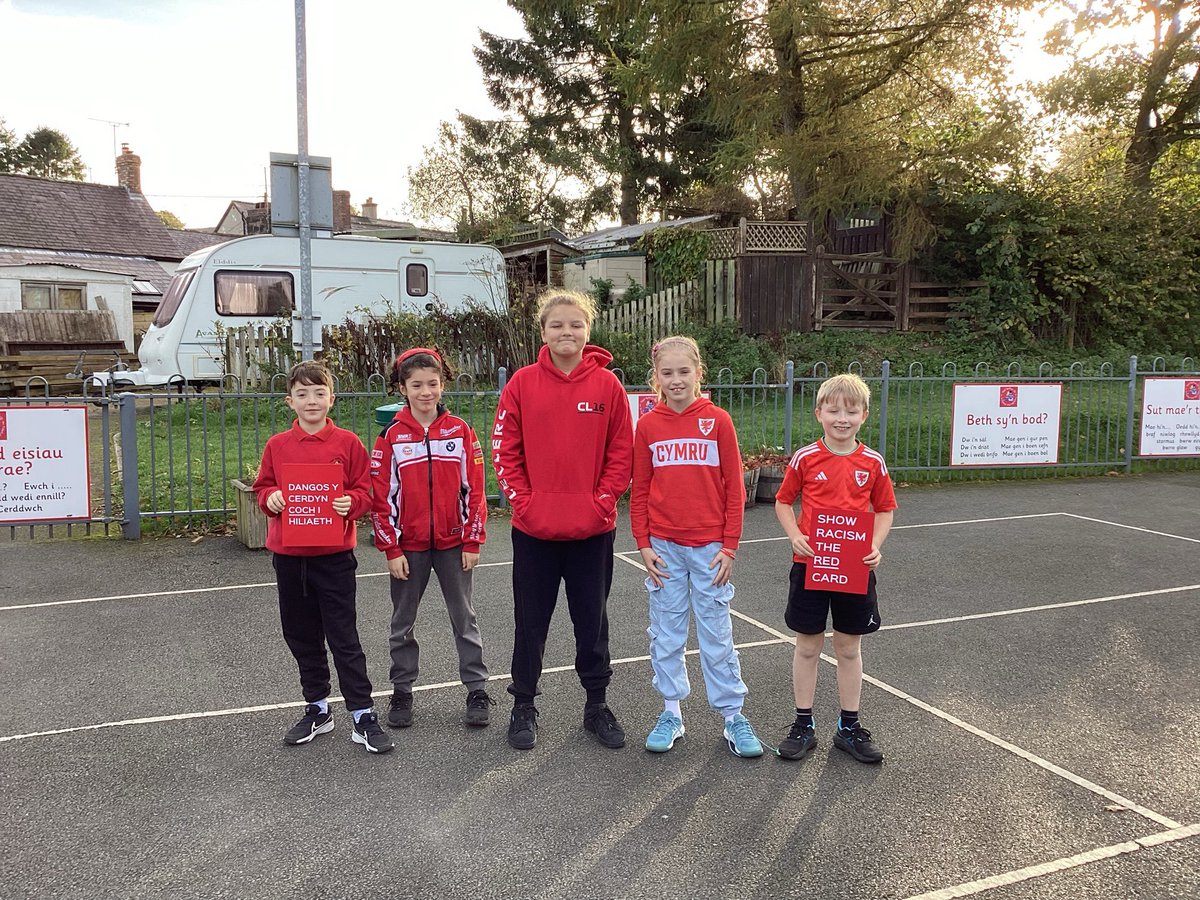 We are supporting Show Racism The Red at Ysgol Dyffryn Ial! #Showracismtheredcard