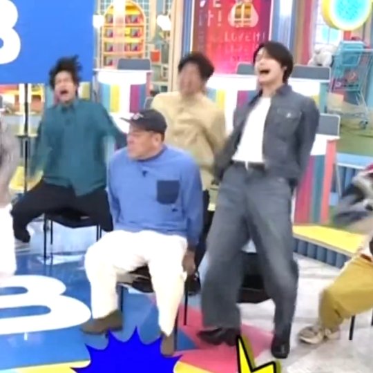 minisodeweno's tweet photo. how k went from having his ass zapped on national television to hanging out with anne hathaway in shanghai all in one day is beyond me https://t.co/rJJHeh9RIJ
