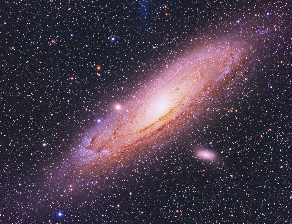 ABkotlin's tweet image. What kind of galaxy do we live in? An informative post related to different types of Galaxies From spirals to ellipticals and beyond -> t.ly/wgpaP
#Galaxy #NASA #universe #facts #FridayMotivation #science #Space #StarAcademyleLive #USA