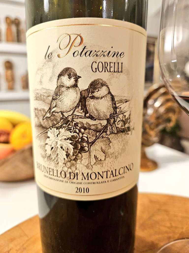 pietrosd's tweet image. #yearofwine2024 
Omg...I absolutely love this wine. BdM10s are singing.
@JohnMFodera @CHARLIEWINES @thewinetattoo @JamesHubbard113 @RussellVine1981 @SteveKubota @wine1percent @timmilford @SusanHulmeMW @BartlettBacchus @CaththeWineLady @CoastCabCritic @Liam3494 @RichLJames