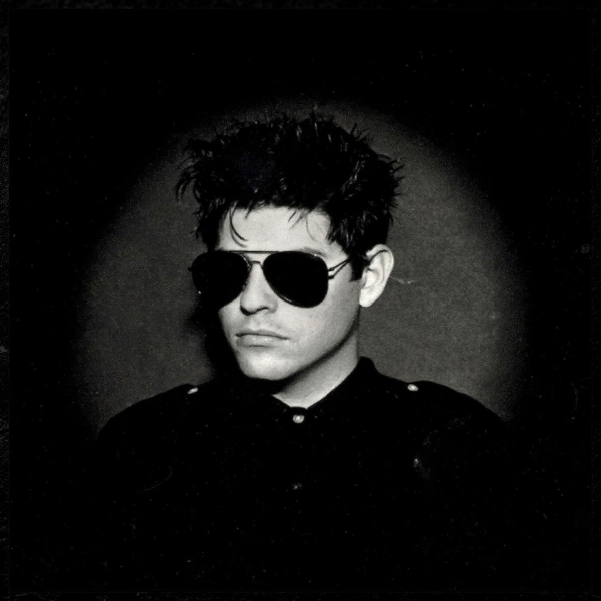 Suffocation is now streaming everywhere! Check out the second single from PULSARS and let us know what you think! 
linktr.ee/pulsars